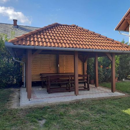 Nora Apartman بالاتوليلّي المظهر الخارجي الصورة